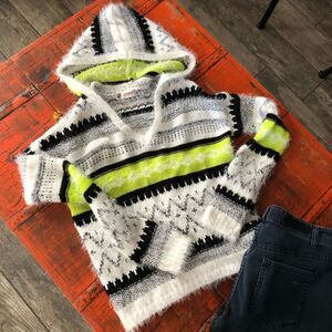 NWOT Arizona Jean Co Fuzzy Hooded Sweater